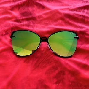 Quay Australia Dusk to Dawn Women’s Sunglasses Black Metal Frame w/ Green Lenses